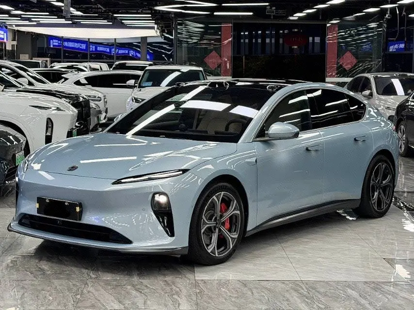 Open image lightbox: NIO 2022 ET5 75kWh automatic gear
