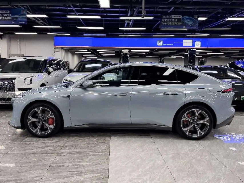 NIO 2022 ET5 75kWh automatic gear 2