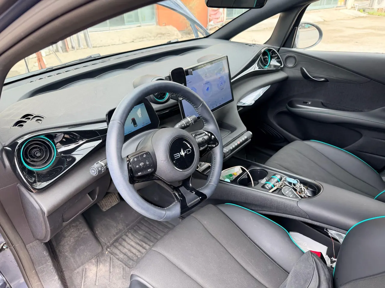 BYD 2025 Dolphins 420km Free Edition Automatic 5