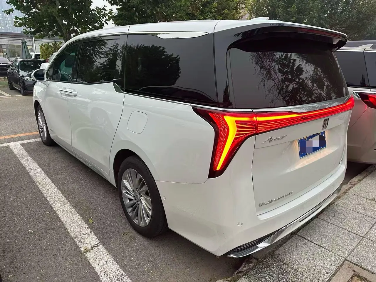 Buick 2023 Century 48V 2.0T Yunshi Edition 6-seat Automatic Gear 4