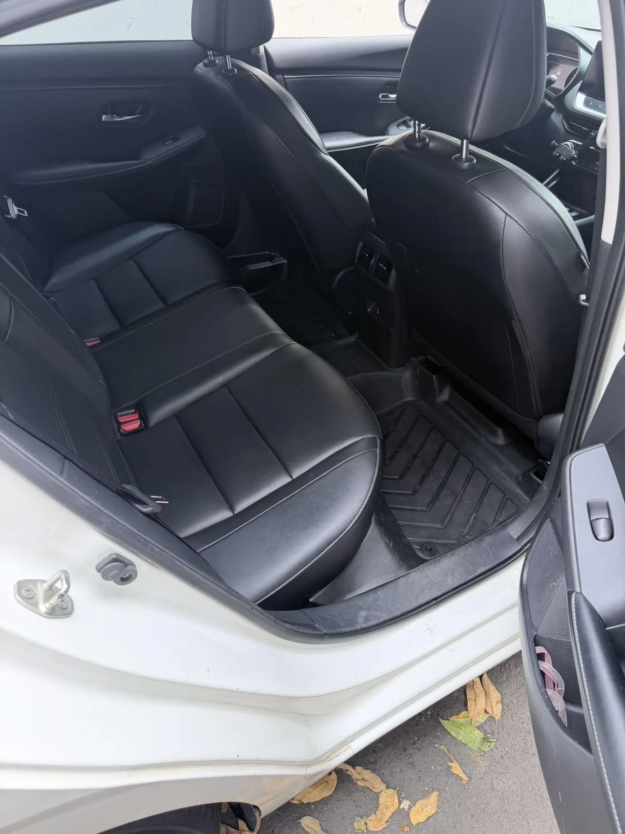 Nissan 2022 Sylphy e-POWER 1.2 Super Smart Driving MAX Automatic Transmission 4