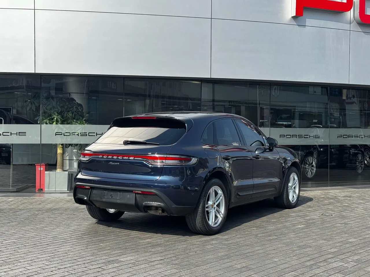 Porsche Macan (Imported) 2022 Macan 2.0T Automatic Gear 6