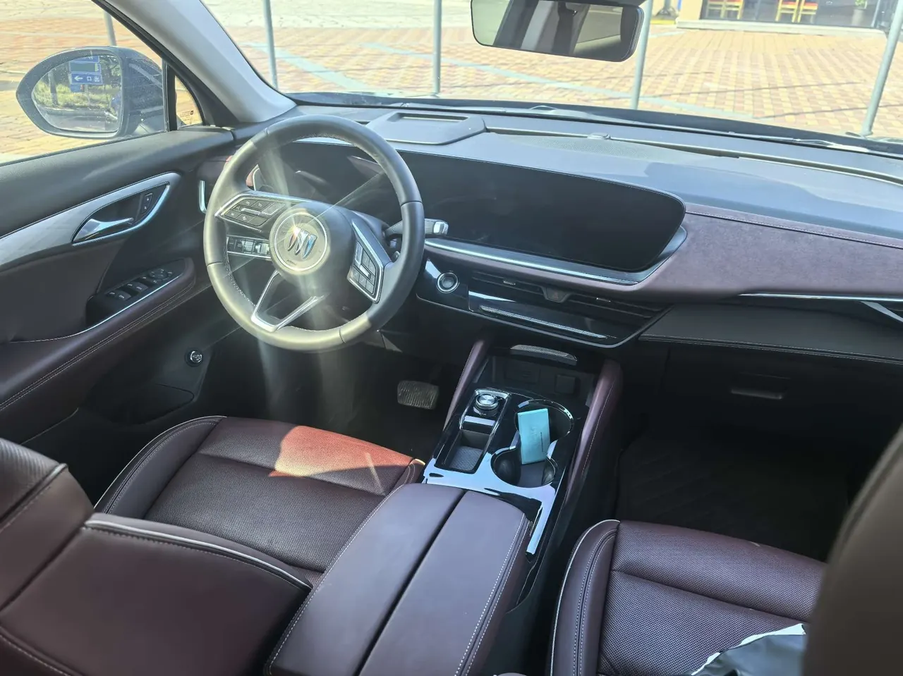 Buick 2025 Angkewei Plus 2.0T 28T Two-Drive Platinum Edition Automatic Gear 9