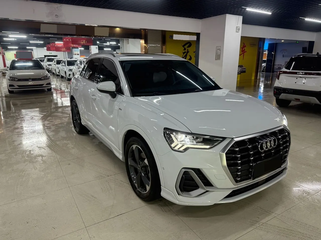 Audi 2022 Q3 1.4TFSI 35TFSI Fashion Dynamic Automatic 3