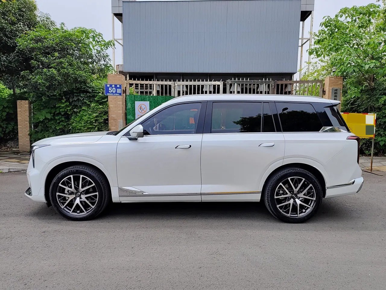 Chuanqi 2022 GS8 2.0TGDI Two-Drive Deluxe Zhilian Edition Seven-seat Automatic Gear 2