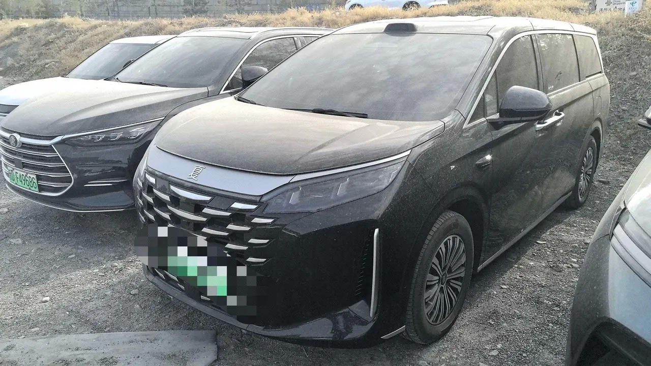BYD 2026 summer DM-i 1.5T stepless 218km excellent automatic gear - View 1