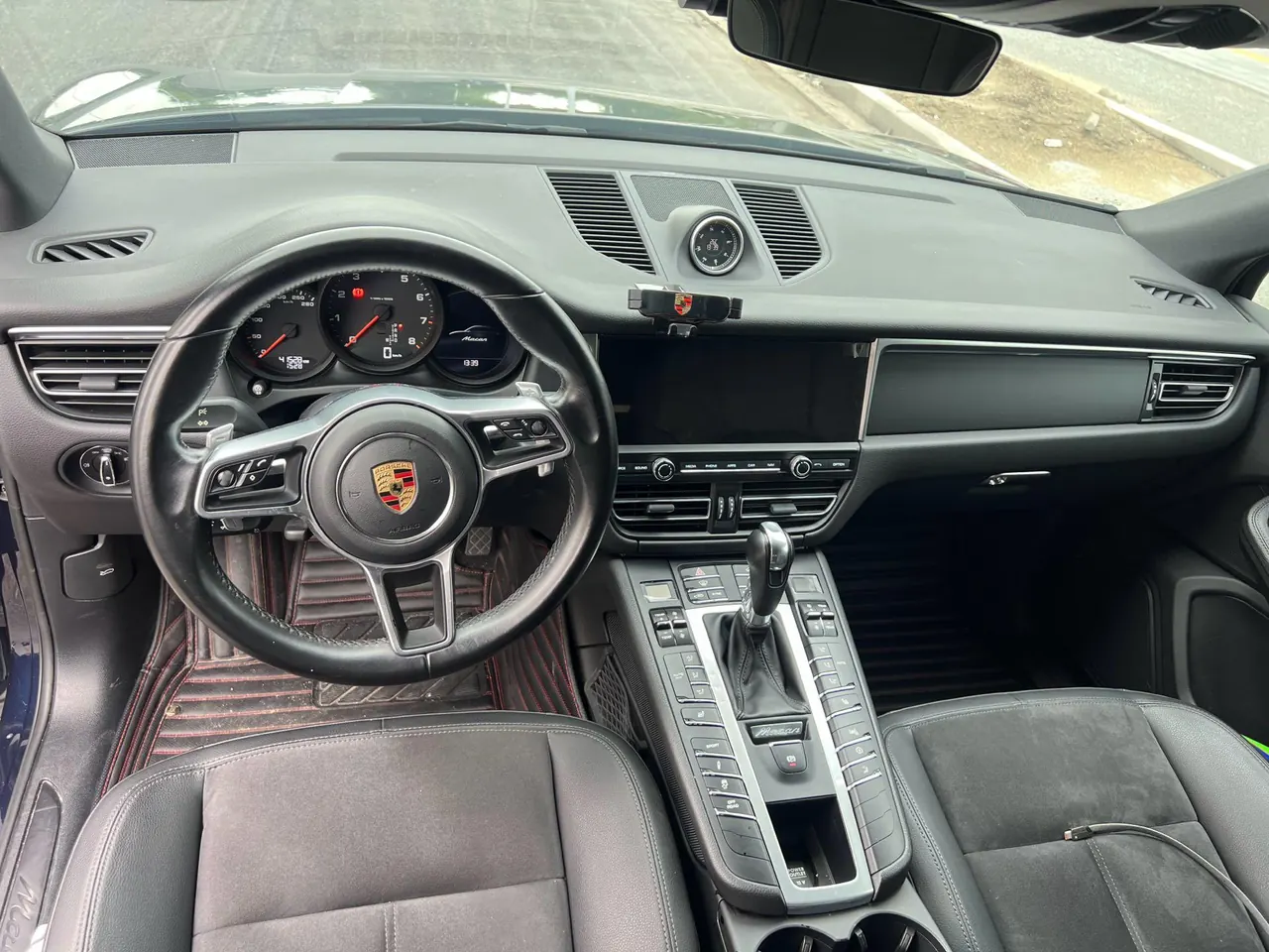 Porsche Macan (Imported) 2020 Macan 2.0T Automatic Gear 3
