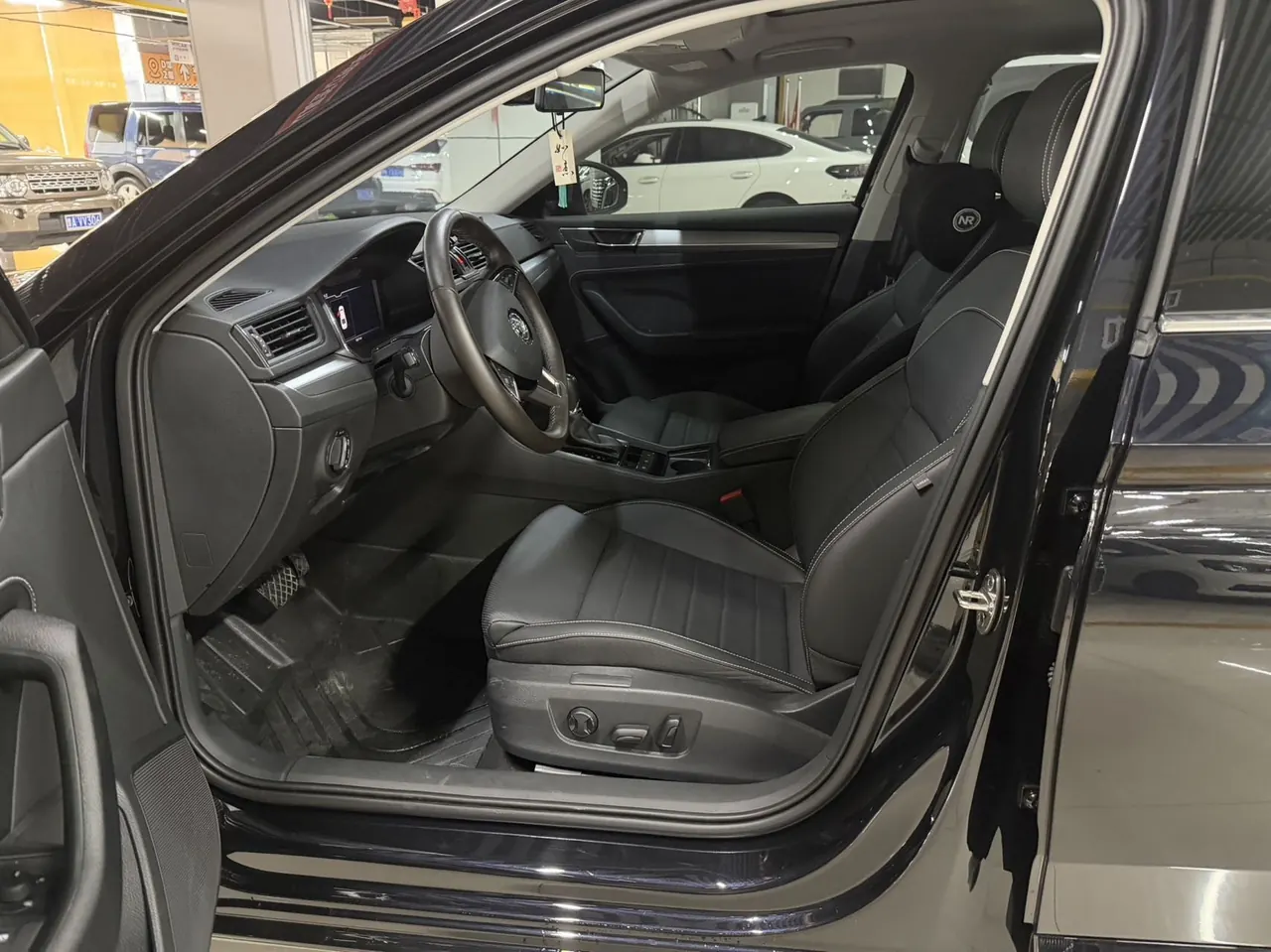 Skoda 2025 Express 1.4TSI TSI280 Premium Edition Automatic Gear 4