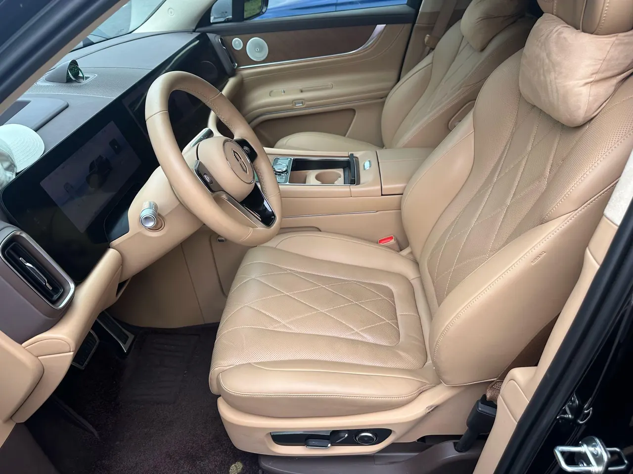 AITO 2024 AITO M9 extended range Ultra version 52kWh5 seat version automatic gear 3