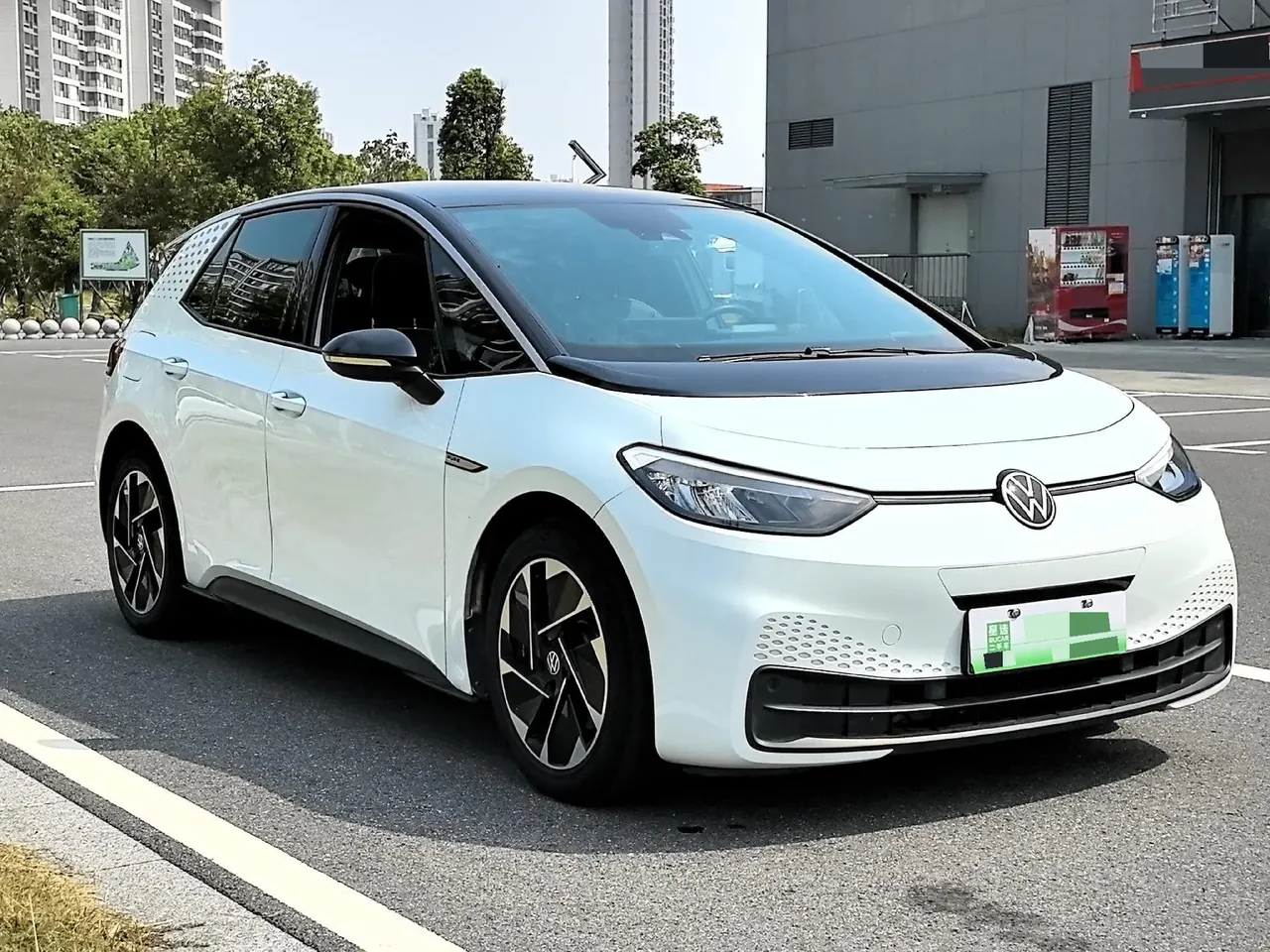 Volkswagen 2023 ID. 3 Upgraded Pure Smart Edition, Automatic Transmission 3