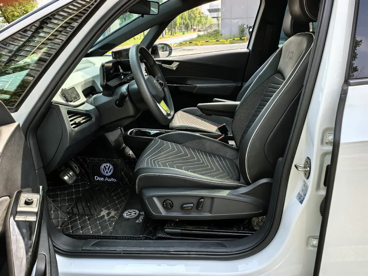 Volkswagen 2023 ID. 3 Upgraded Pure Smart Edition, Automatic Transmission 8