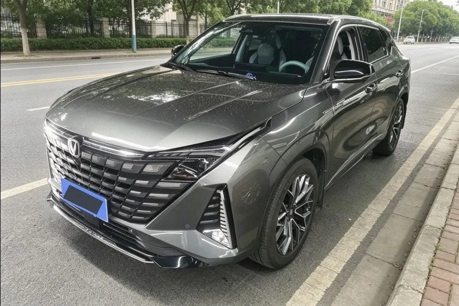 ChangAn 2025 UNI-Z 1.5T honorable automatic gear - View 1