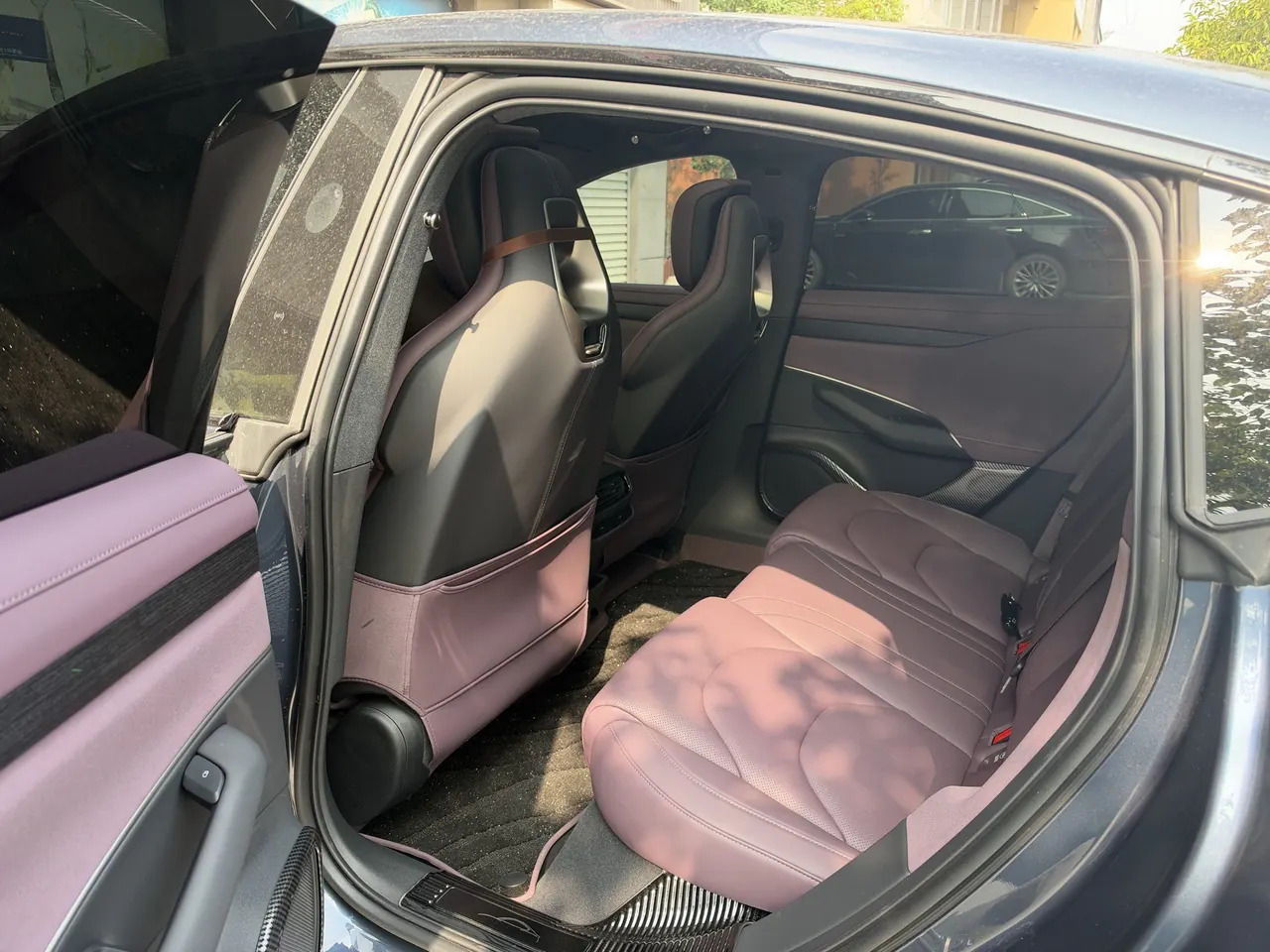 MI 2024 SU 7 700km Rear Drive Long Endurance Smart Driving Edition Automatic Gear 6