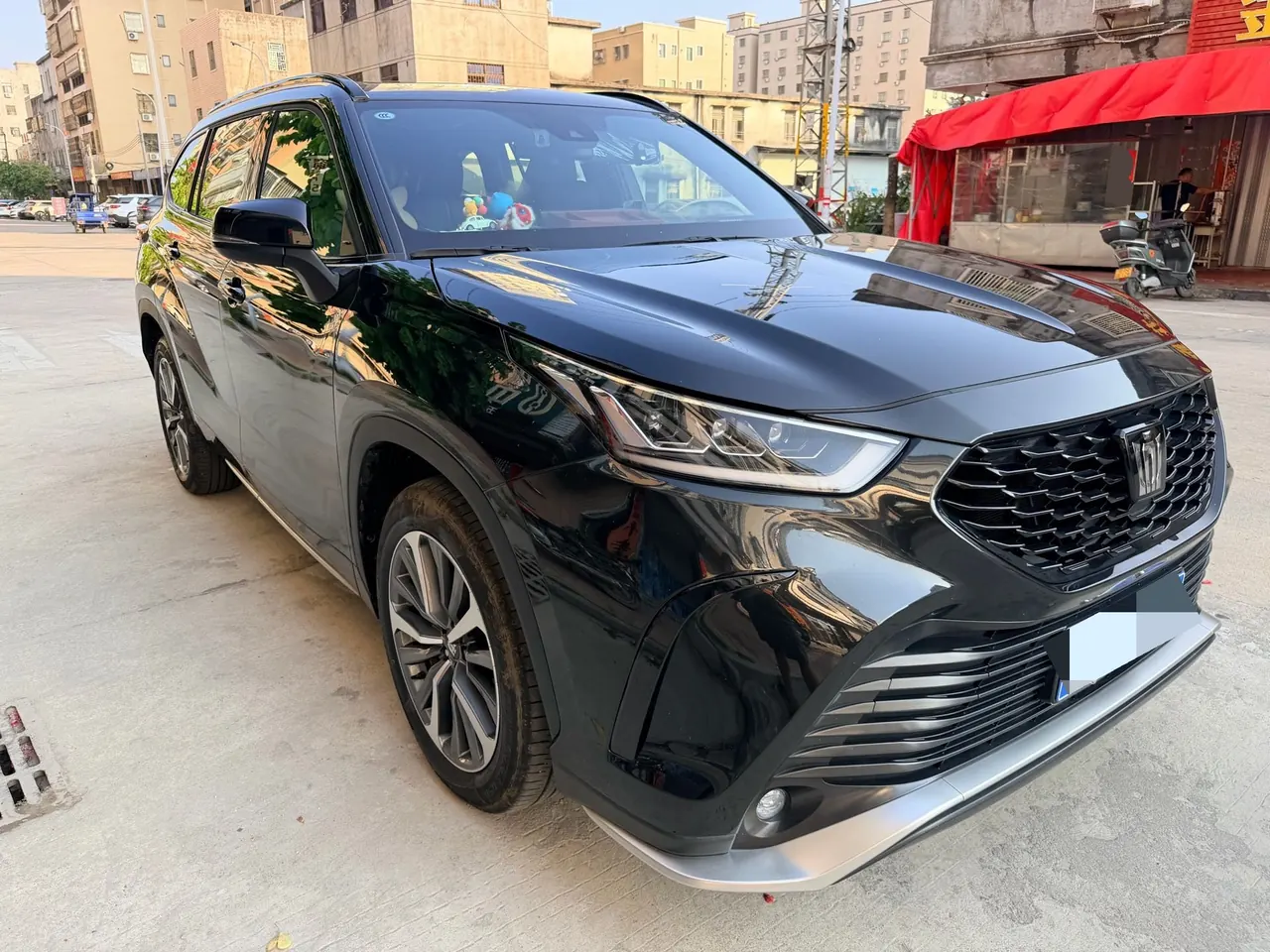 Toyota 2026 Crown Land Release HEV 2.5 Stepless Two-Drive Deluxe Automatic Gear 4