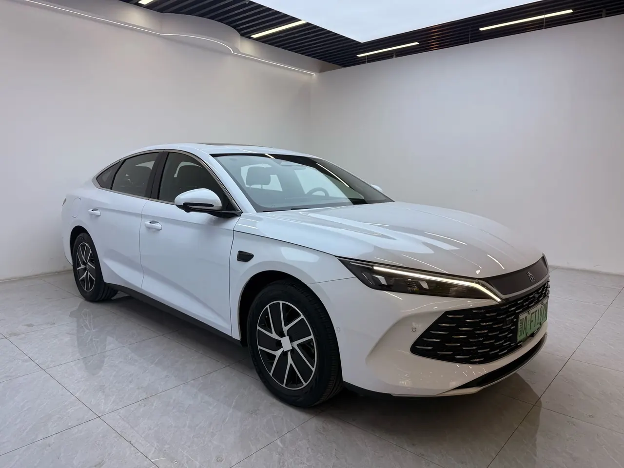 BYD 2025 Qin L DM-i 1.5 stepless smart driving version 120KM leading automatic gear 3