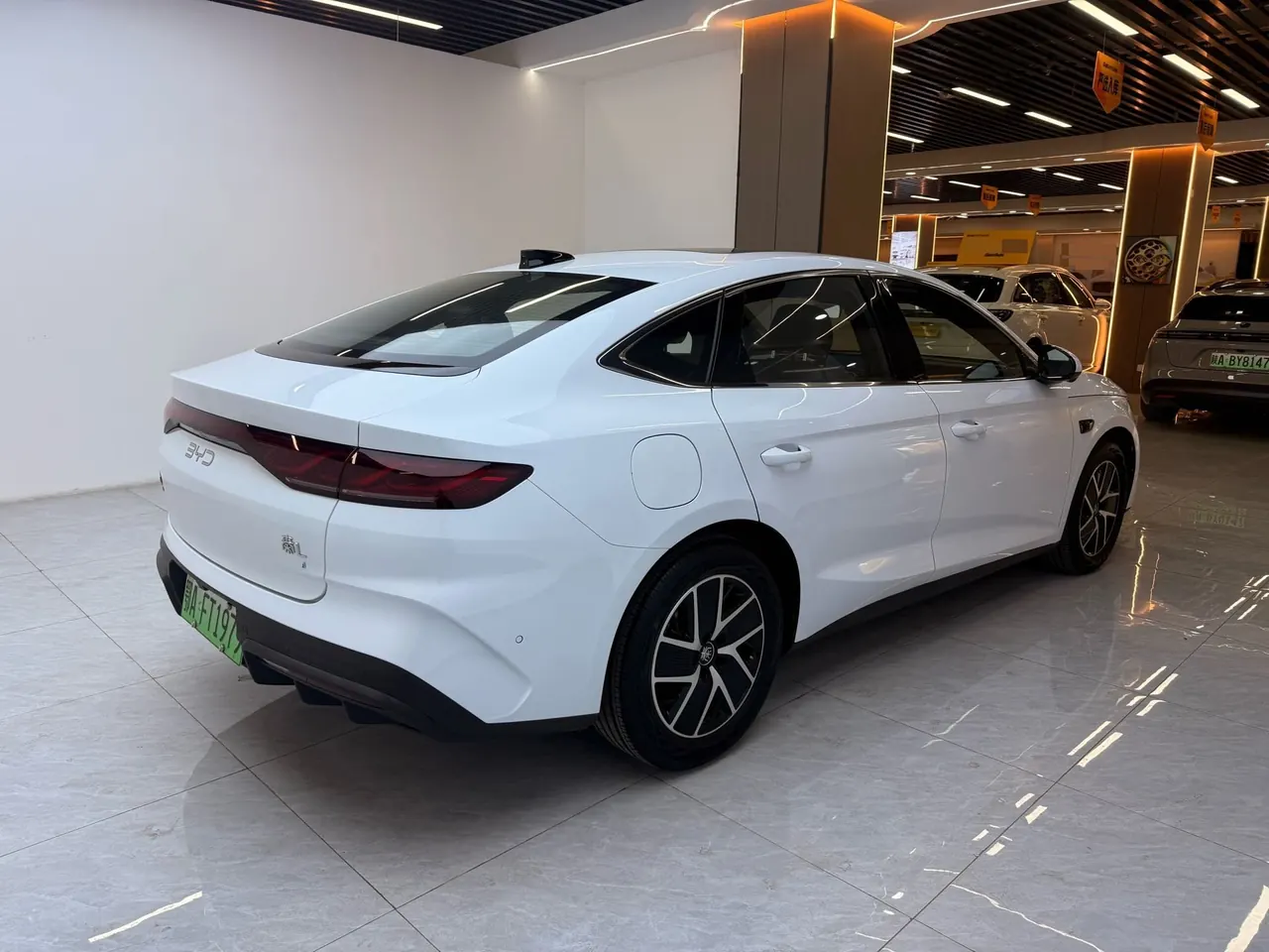 BYD 2025 Qin L DM-i 1.5 stepless smart driving version 120KM leading automatic gear 9