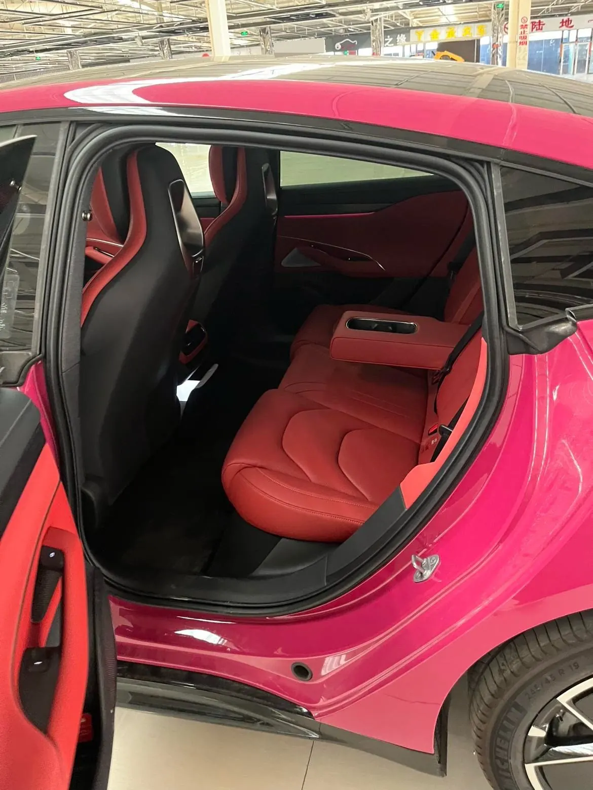 MI 2024 SU 7 830km Rear Drive Ultra Long Endurance High-end Smart Drive Pro Edition Automatic Gear 6