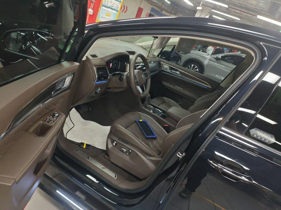 Volkswagen 2020 Wei (Viloran) 2.0TSI 380TSI Premium Edition Automatic Gear 3