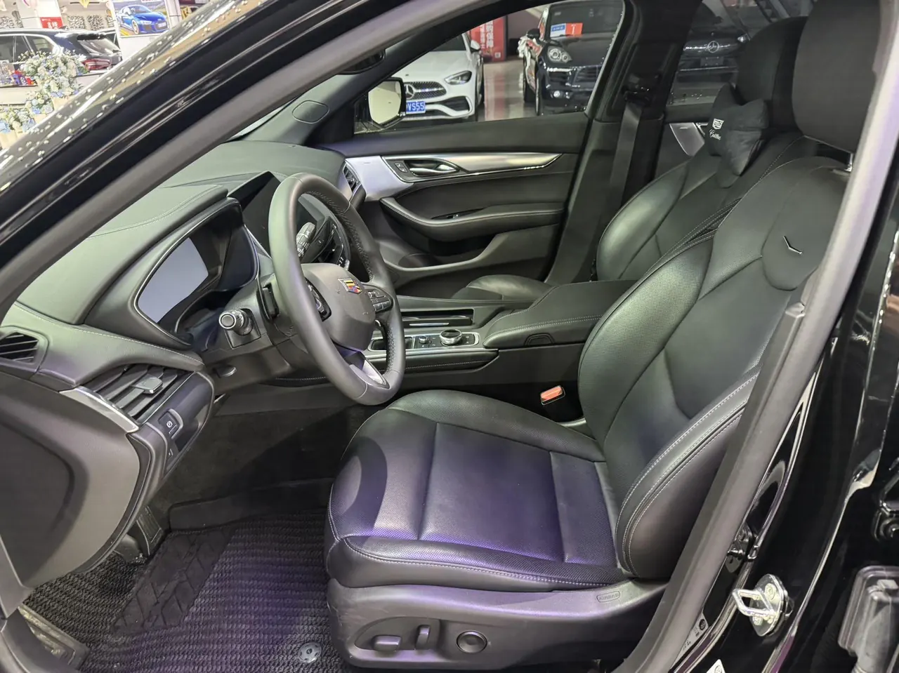 Cadillac 2023 CT5 2.0T 28T Luxury (Standard Edition) Automatic Gear 2