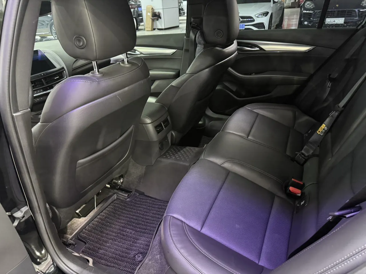 Cadillac 2023 CT5 2.0T 28T Luxury (Standard Edition) Automatic Gear 3