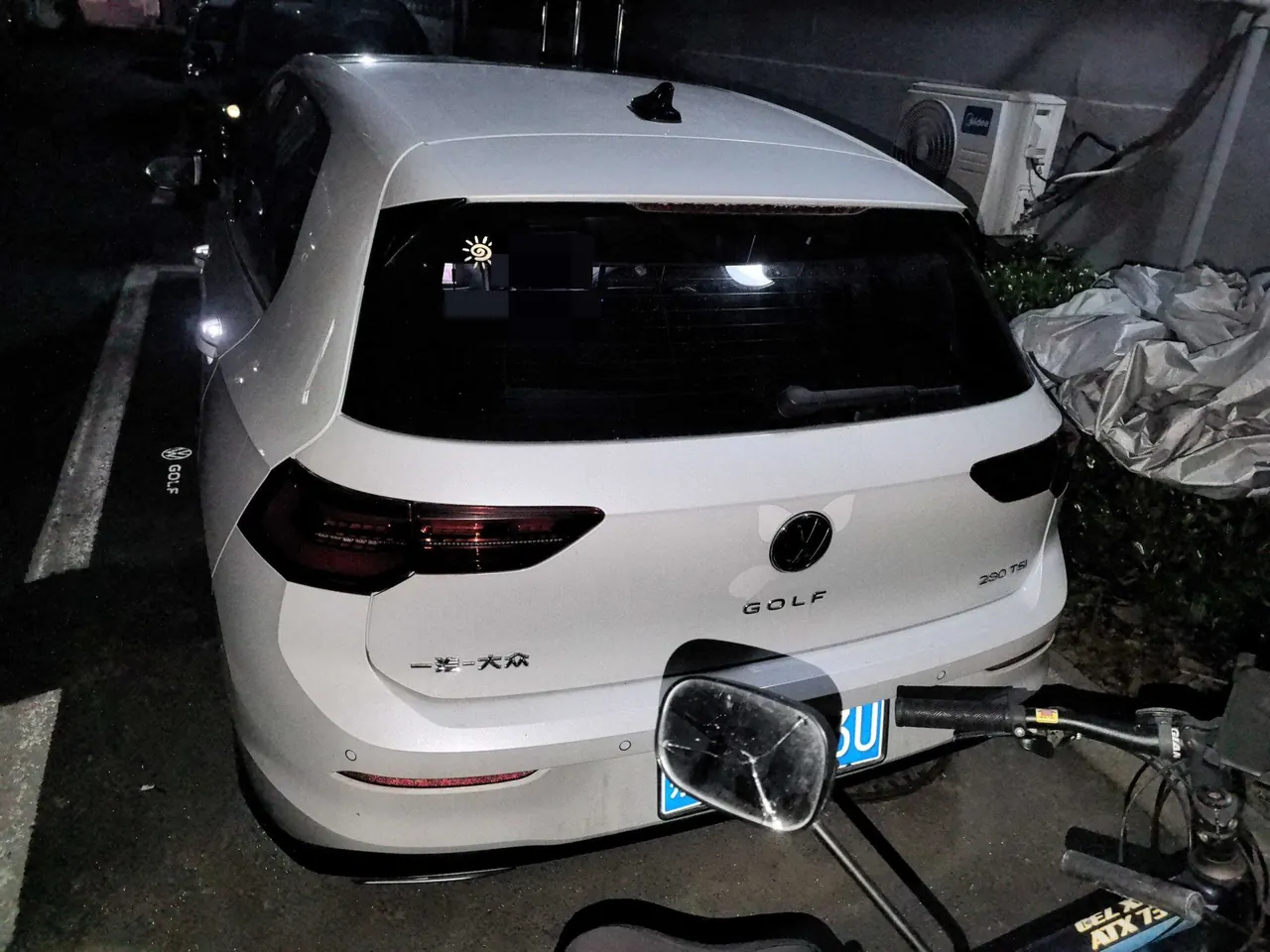 Volkswagen 2023 Golf 8 R-Line 1.4TSI 280TSI Lite Automatic 2
