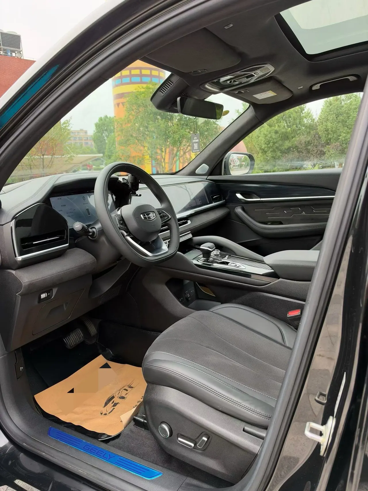 Geely 2024 XingyueL (Monjaro) 2.0TD High Power Two-Drive Enovate Edition Automatic Transmission 3