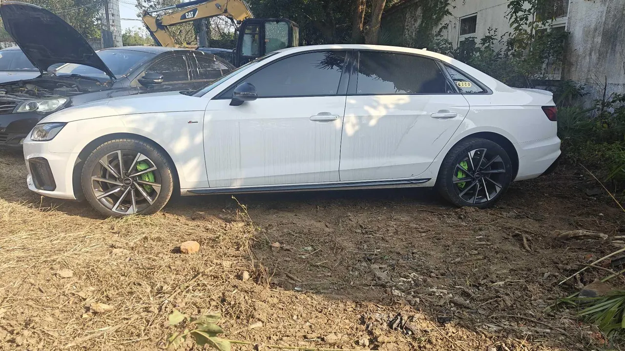 Audi 2023 A4L 2.0TFSI 40TFSI Deluxe Dynamic Automatic 5