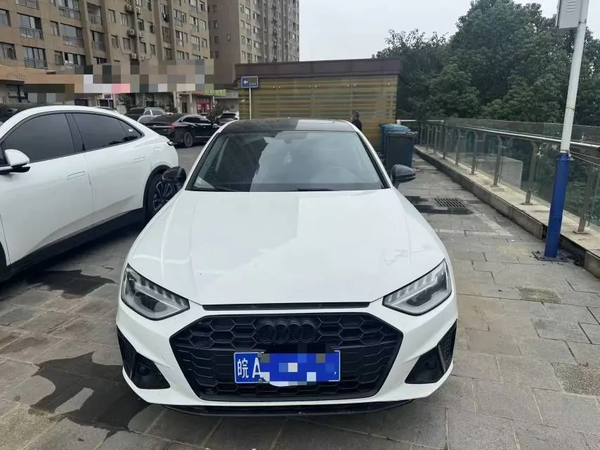 Audi 2020 A4L 2.0TFSI 40TFSI Fashion Dynamic Automatic 2