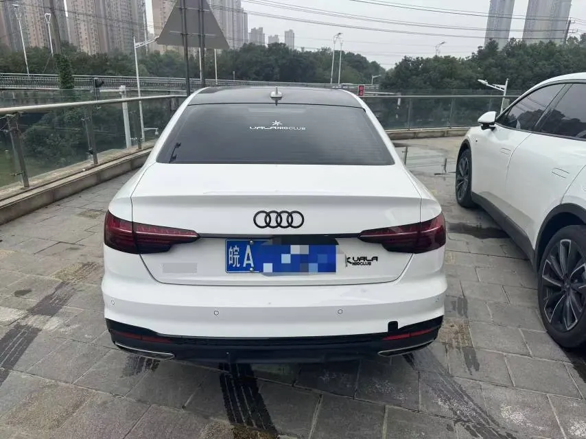 Audi 2020 A4L 2.0TFSI 40TFSI Fashion Dynamic Automatic 7