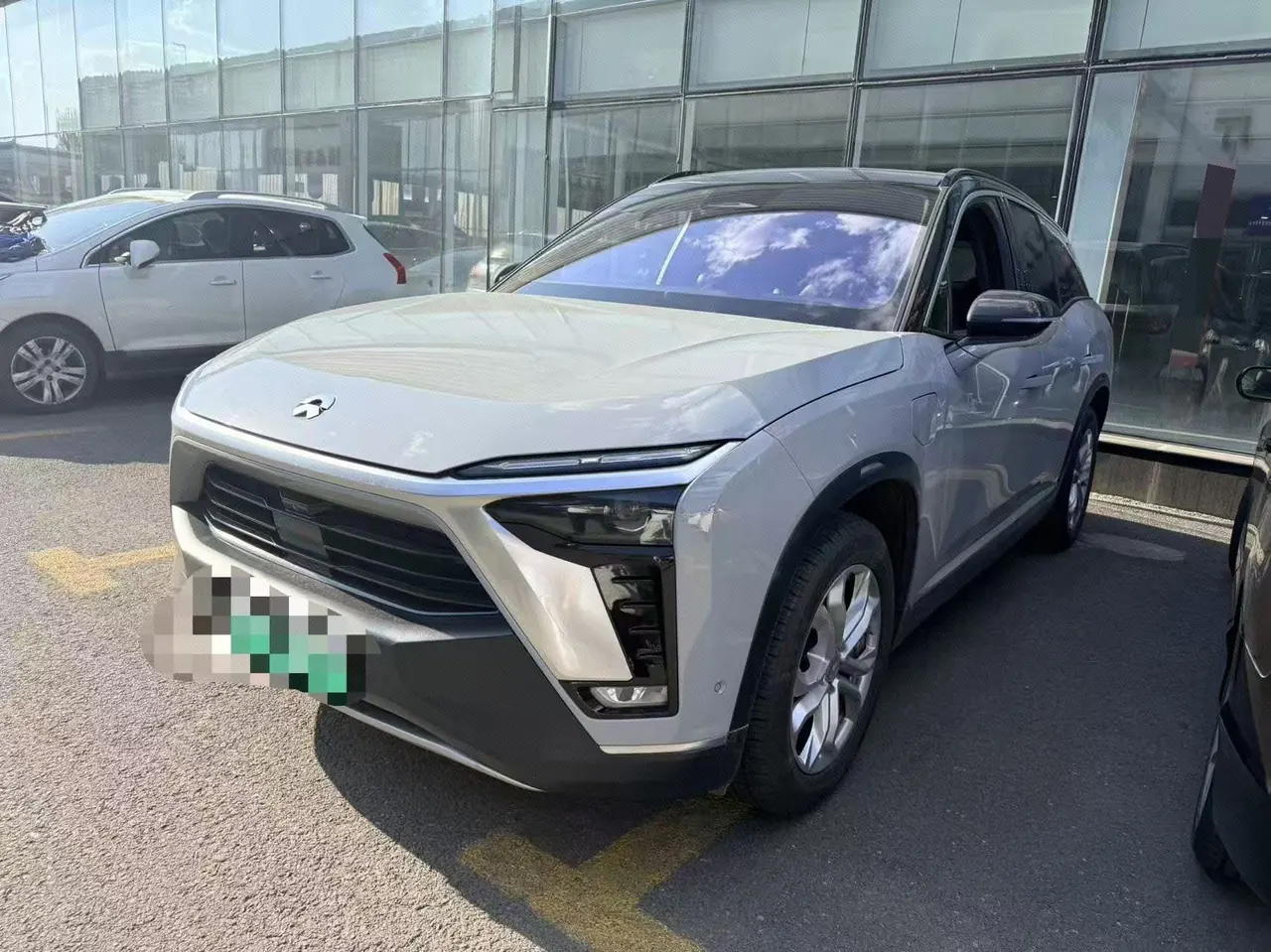 Open image lightbox: NIO 2020 ES8 Benchmark 580KM 7-seat automatic gear
