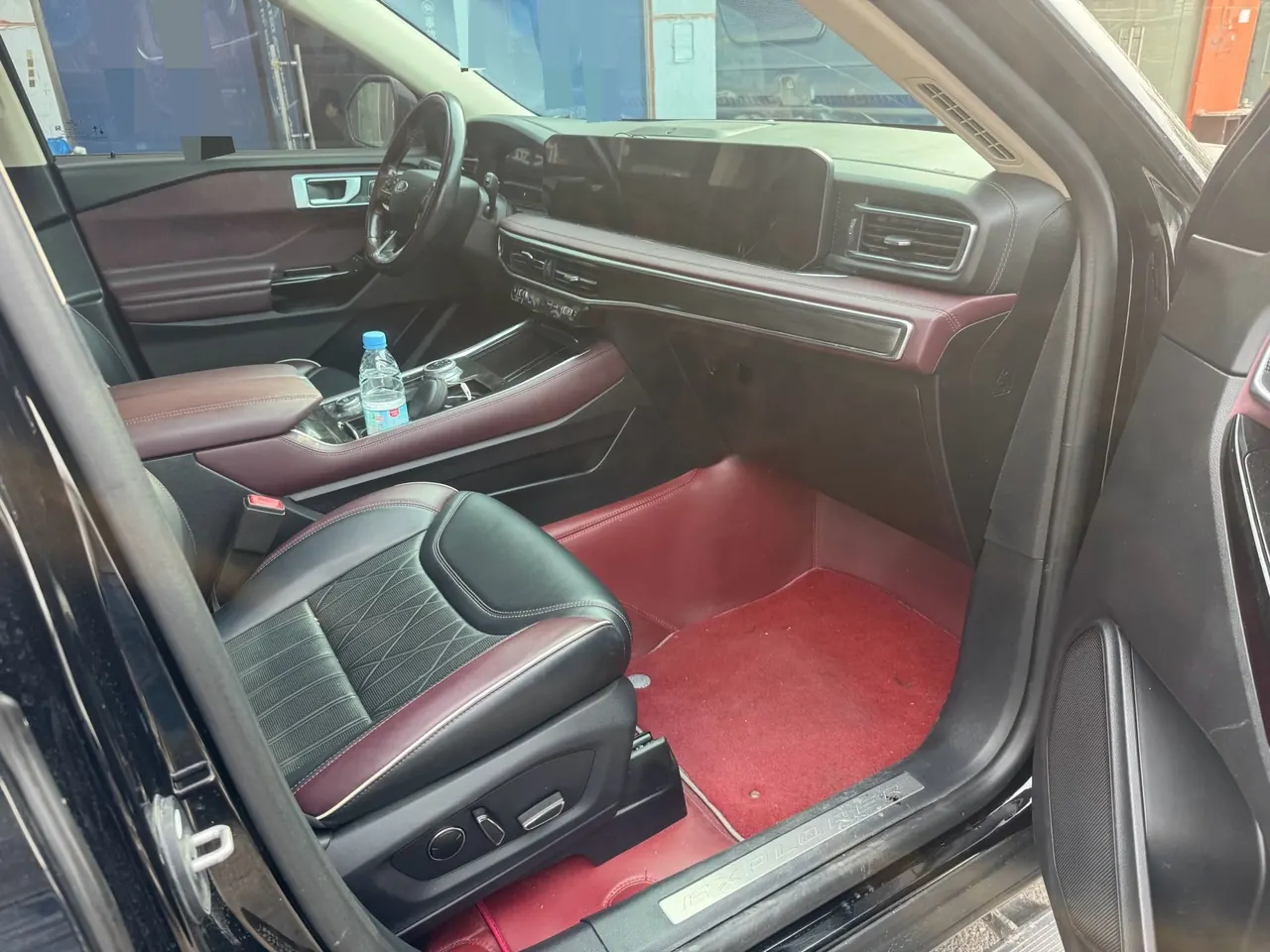 Ford 2020 Explorer 2.3T EcoBoost 285 Four-wheel Drive Titanium Edition 6-seat Automatic Gear 5