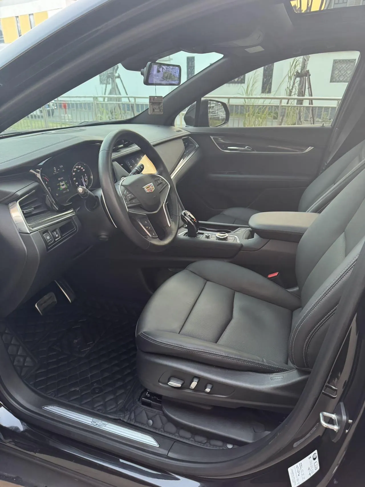 Cadillac 2024 XT5 48V 2.0T 4-wheel drive luxury (hummingbird version) automatic gear 4