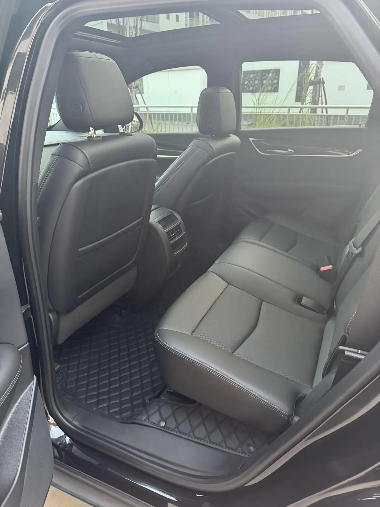 Cadillac 2024 XT5 48V 2.0T 4-wheel drive luxury (hummingbird version) automatic gear 6