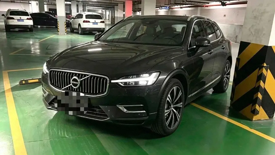 Открыть галерею: Volvo 2020 XC60 2.0T T5 4-wheel drive smart luxury automatic gear