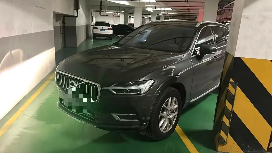 Volvo 2020 XC60 2.0T T5 4-wheel drive smart luxury automatic gear 2