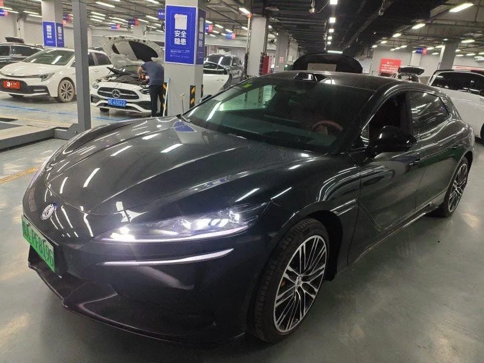 Denza 2026 Denza Z9GT Flashback Flagship Automatic Transmission - View 1