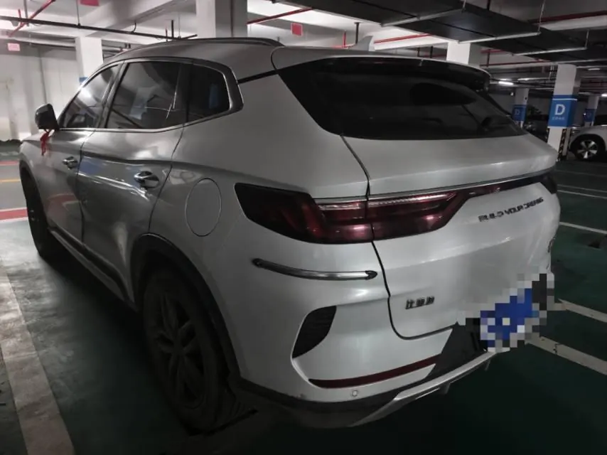 BYD 2020 Song PLUS 1.5T Luxury Automatic Gear 3
