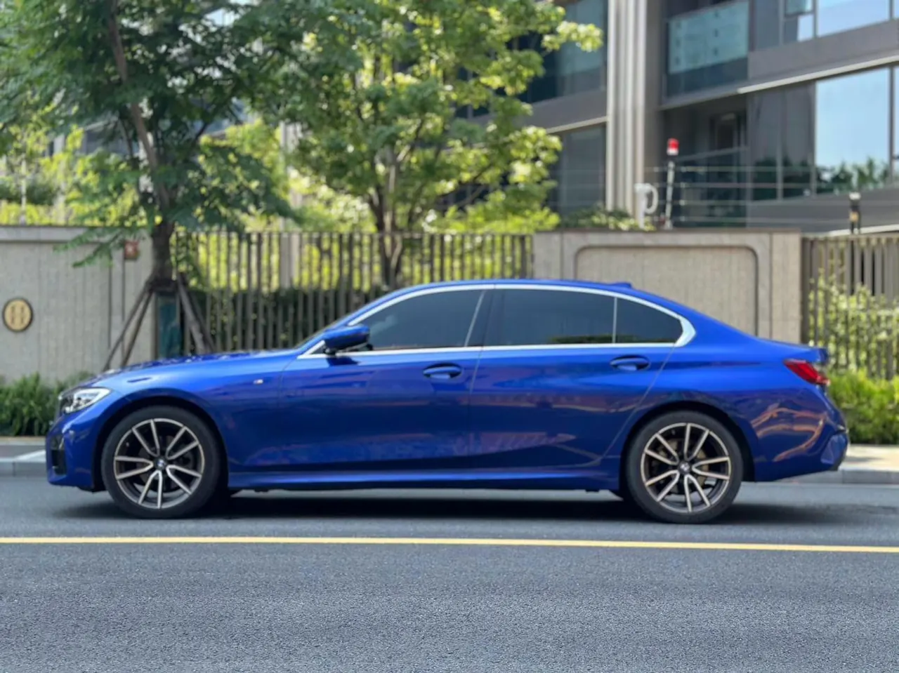 BMW 3 Series 2022 325Li 2.0T M Sports Suit (Modified) Automatic Gear 3