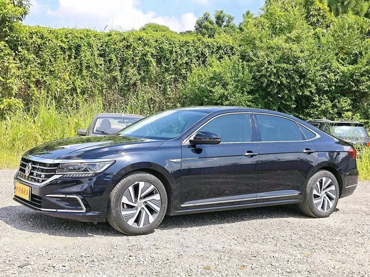 Volkswagen Passat New Energy 2020 Passat PHEV 1.4T Deluxe Automatic Gear - View 1