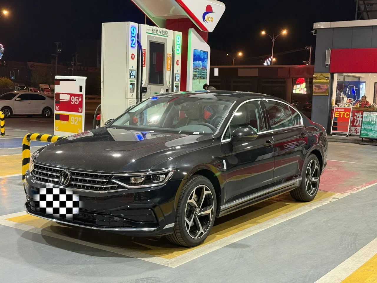 Open image lightbox: Volkswagen 2026 Magotan 2.0TSI 380TSI 30 million selected luxury automatic gear