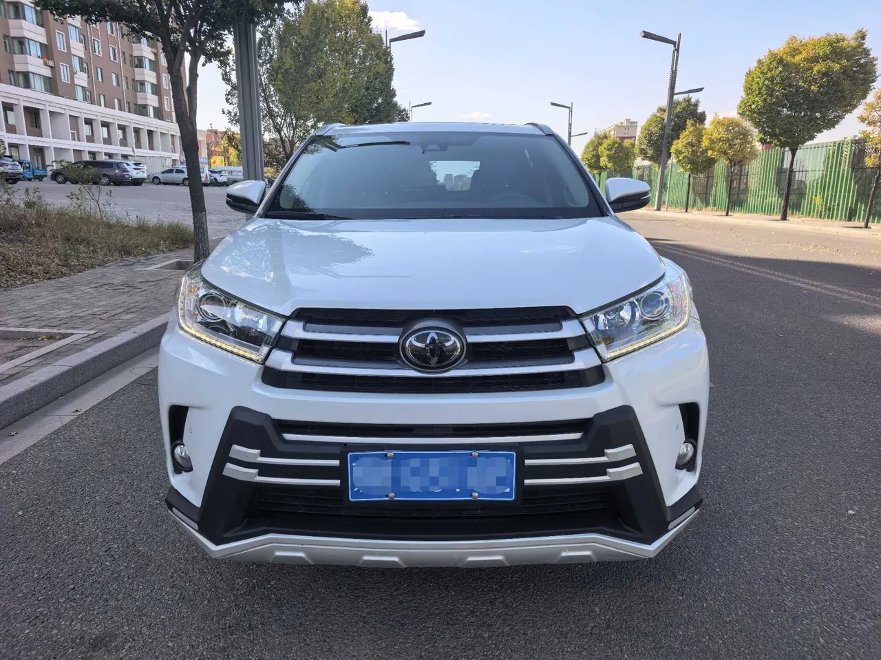 Toyota 2021 Highlander 2.0T 4-wheel drive deluxe 7-seat automatic gear 2