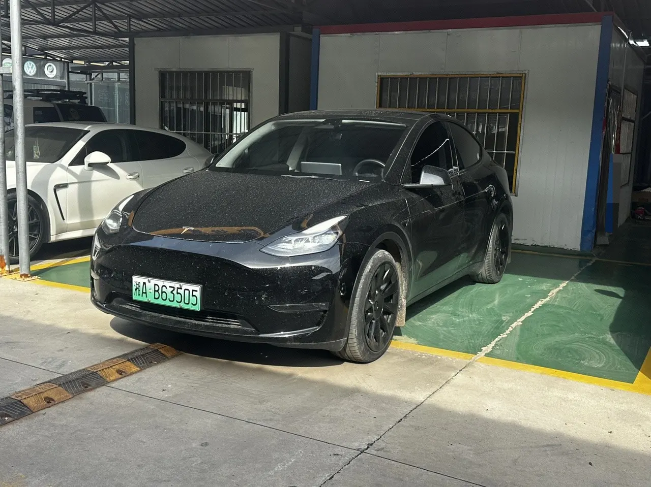 Открыть галерею: Tesla 2021 Model Y Standard Endurance Rear Drive Automatic Gear