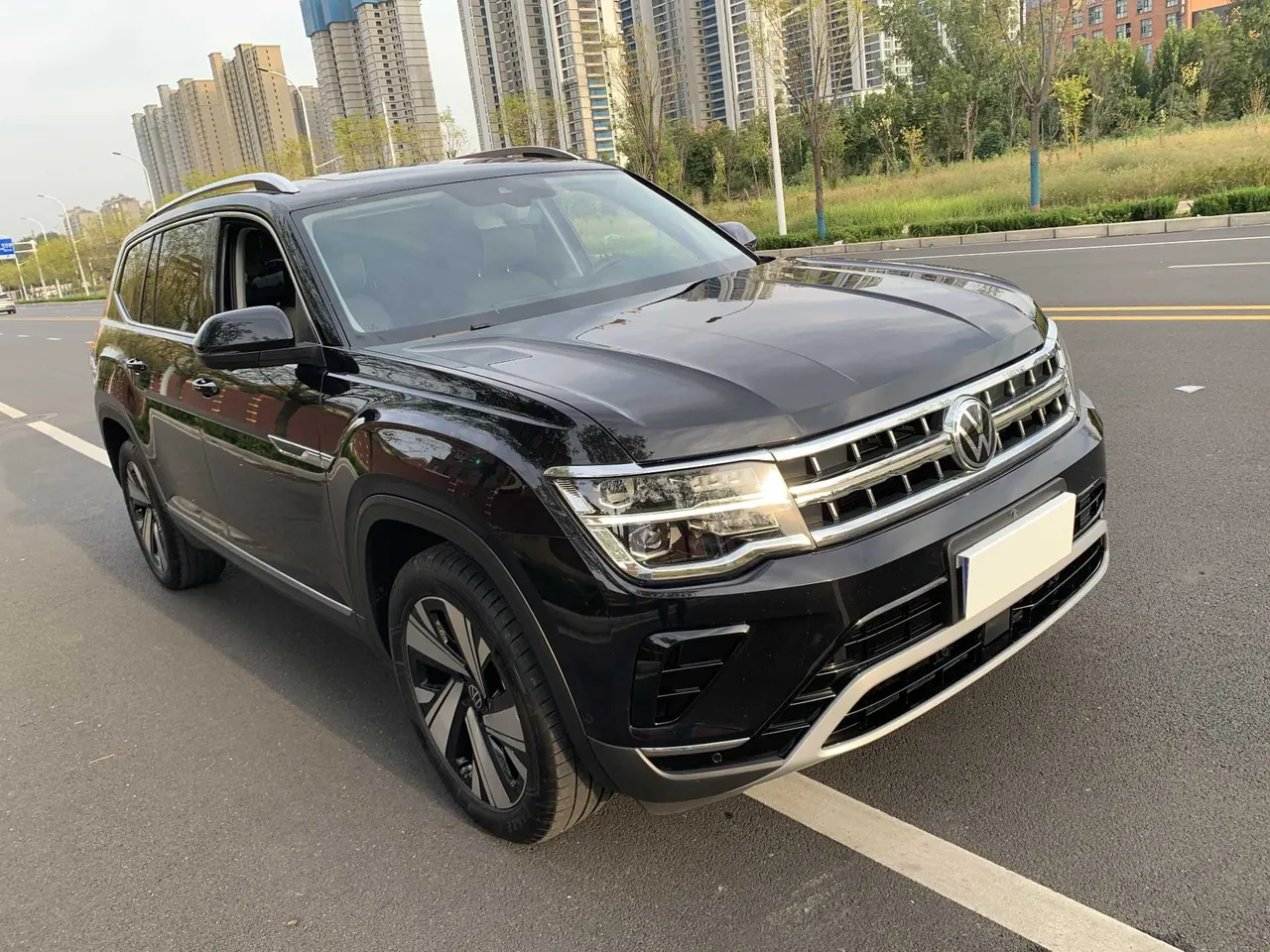 Volkswagen 2024 Tuang 2.0TSI 380TSI 4WD Respect Deluxe Automatic Transmission 3
