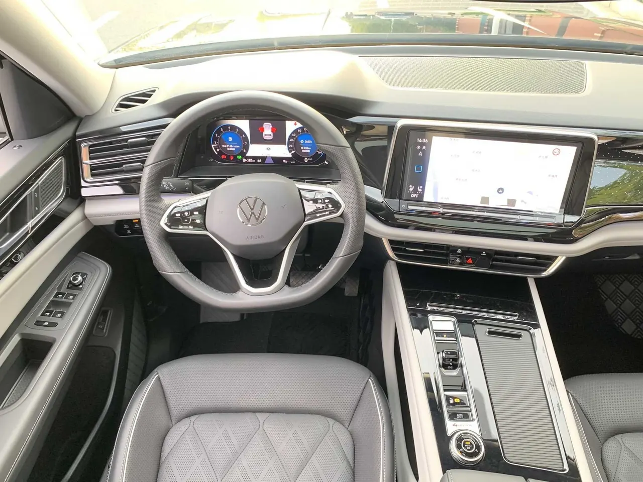 Volkswagen 2024 Tuang 2.0TSI 380TSI 4WD Respect Deluxe Automatic Transmission 7