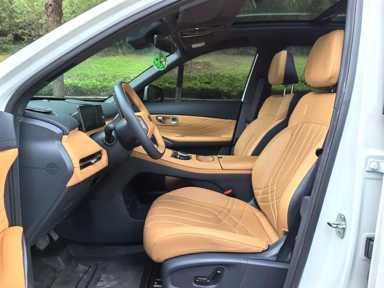 Geely Galaxy 2025 Starship 7 EM-i 1.5 55km Discovery Edition Automatic Gear 3