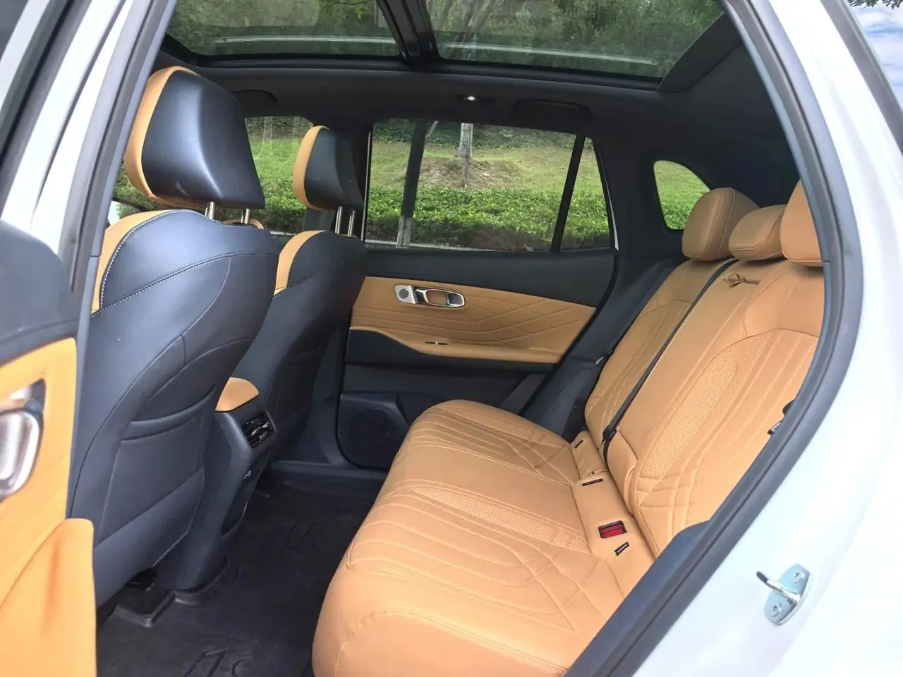 Geely Galaxy 2025 Starship 7 EM-i 1.5 55km Discovery Edition Automatic Gear 4