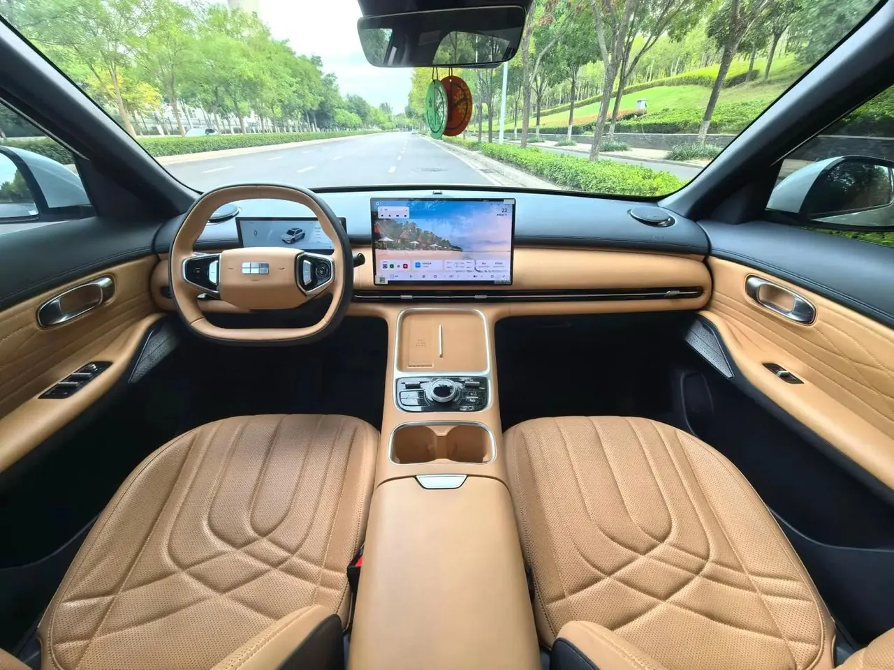 Geely Galaxy 2025 Starship 7 EM-i 1.5 55km Discovery Edition Automatic Gear 5