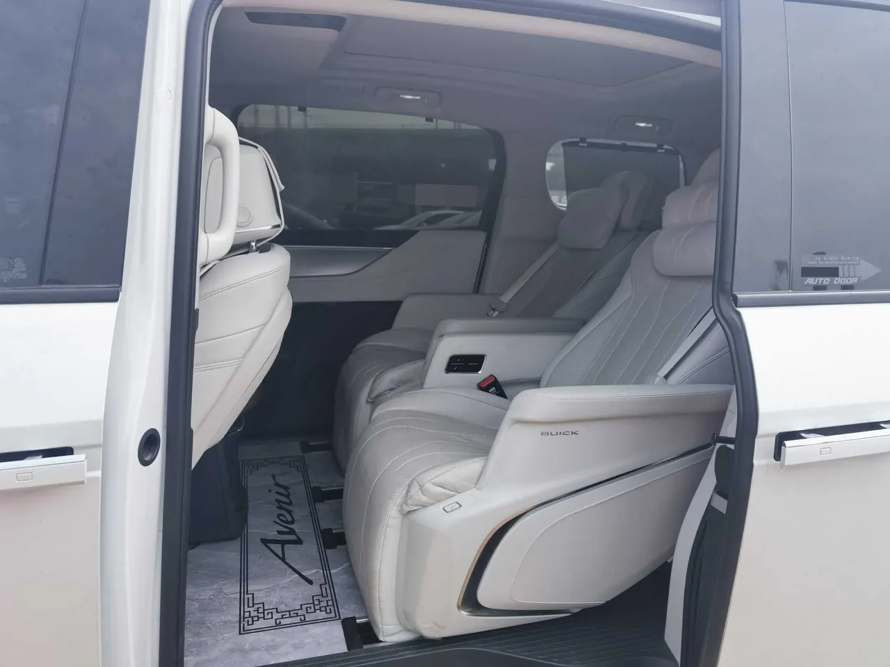 Buick 2024 GL8 Lu Zun PHEV 1.5T Exclusive Edition 7-seat Automatic Gear 4
