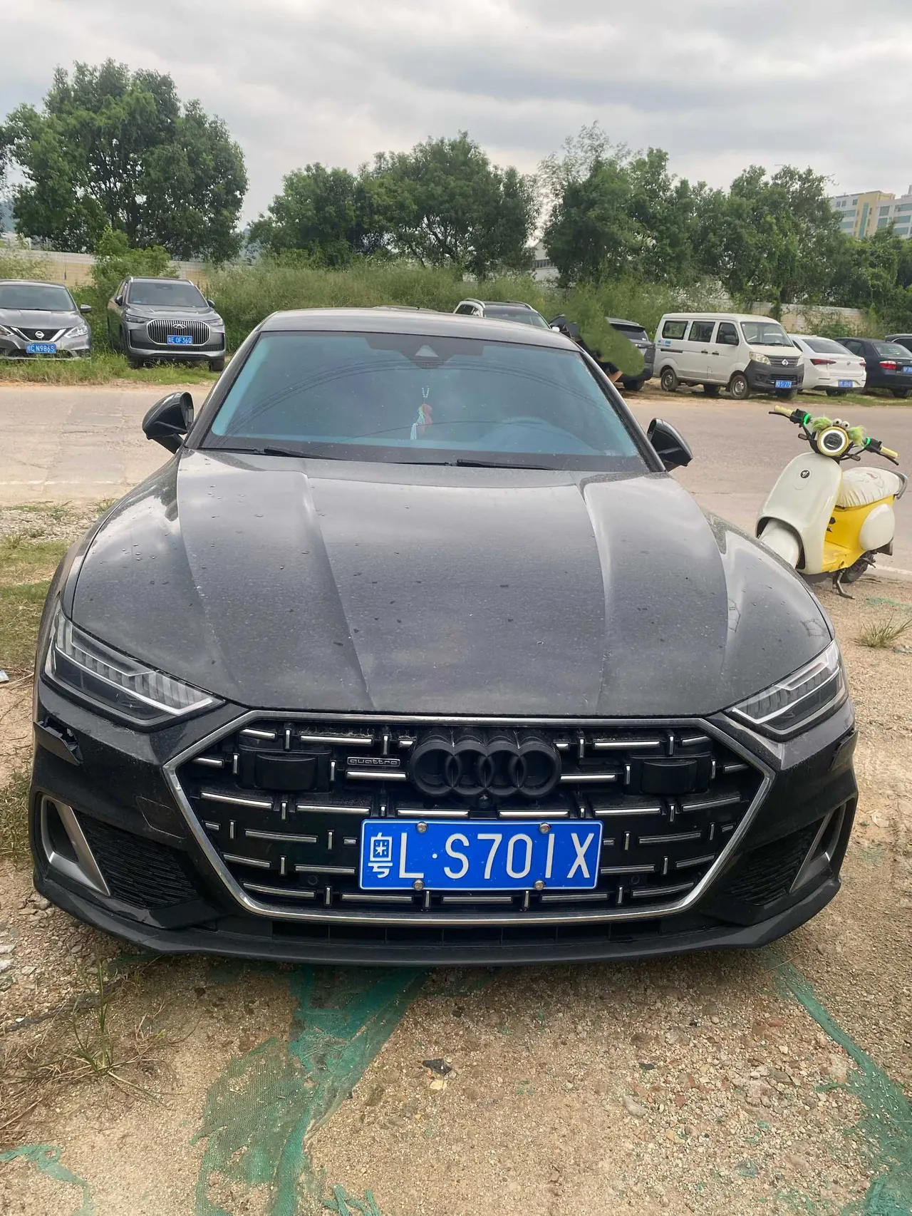 Audi 2022 A7L 2.0TFSI 45TFSI Quattro S-line Black Samurai Edition Automatic Gear 3