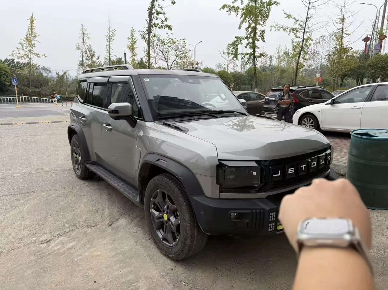 Jetour 2024 Traveler 2.0T Four-wheel Drive Through PRO Entertainment Edition Automatic Gear 3